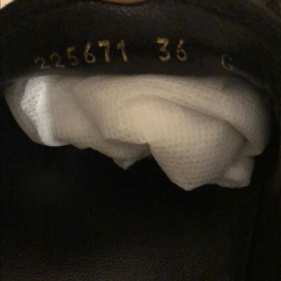 Authentic Gucci Black Loafers with metal hardware 36 - Picture 5 of 9